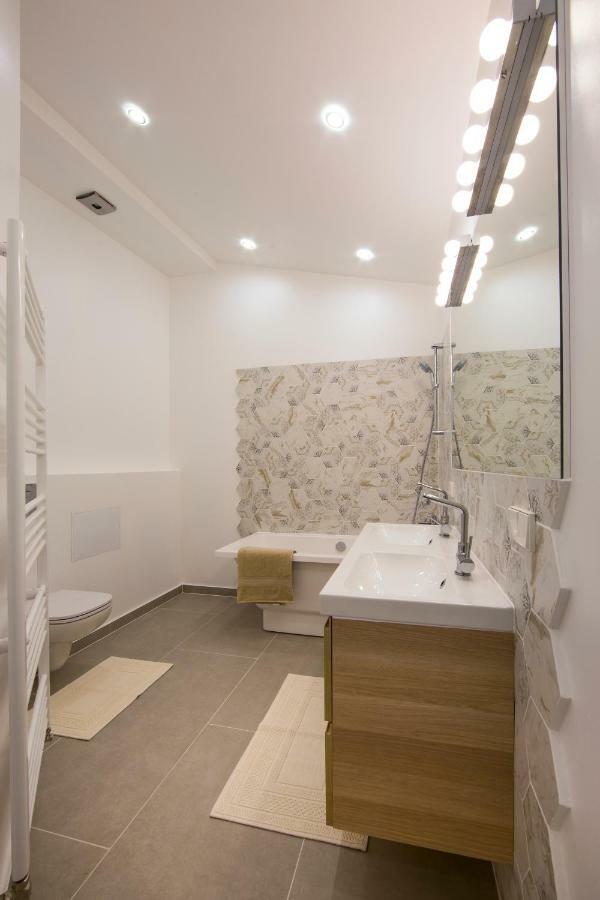 Huoneisto Luxury Penthouse Old Town